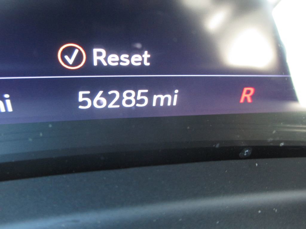 Used 2021 Buick Envision Avenir w/ Technology Package II image 31