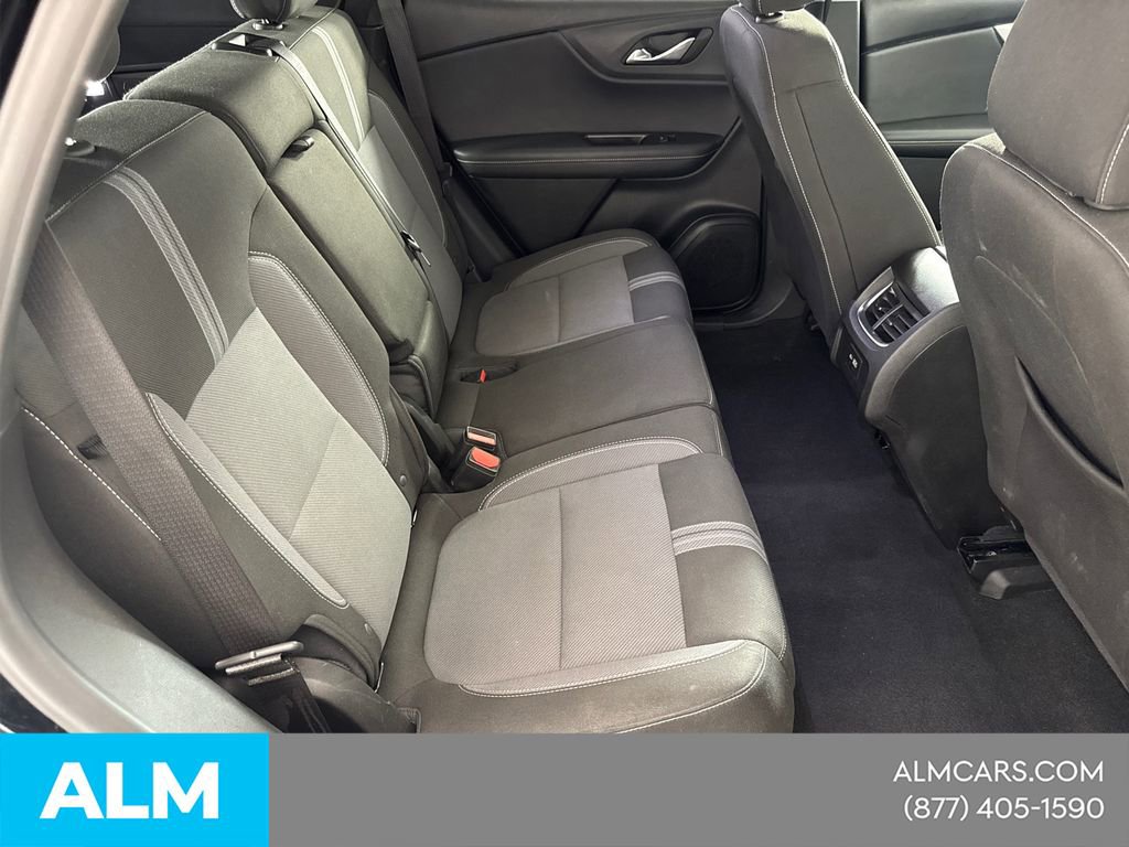 Used 2025 Chevrolet Blazer LT FWD image 19