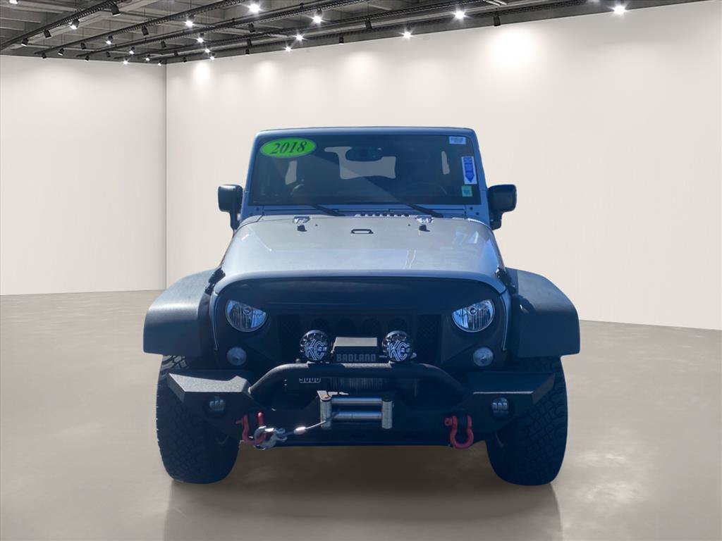 Used 2018 Jeep Wrangler Unlimited Rubicon w/ Connectivity Group AWD/4WD image 2