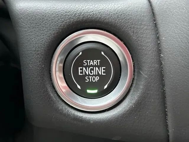 Used 2023 Chevrolet Suburban High Country image 26