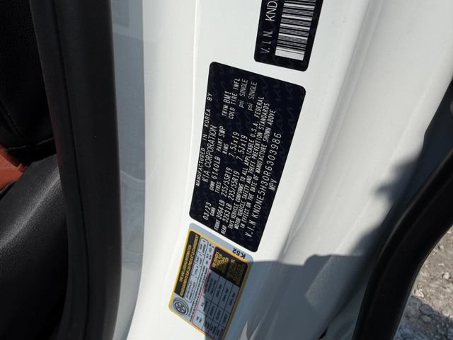 Certified 2024 Kia Carnival SX Prestige FWD image 25