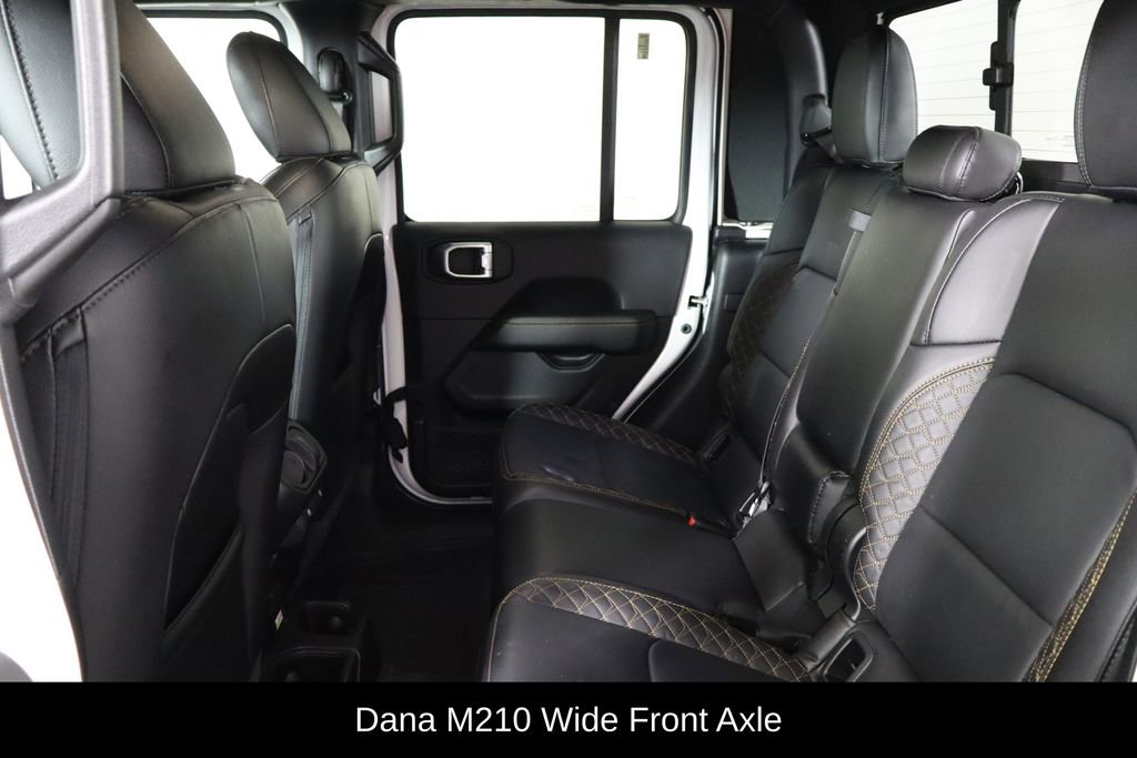 Used 2023 Jeep Gladiator Overland AWD/4WD image 16