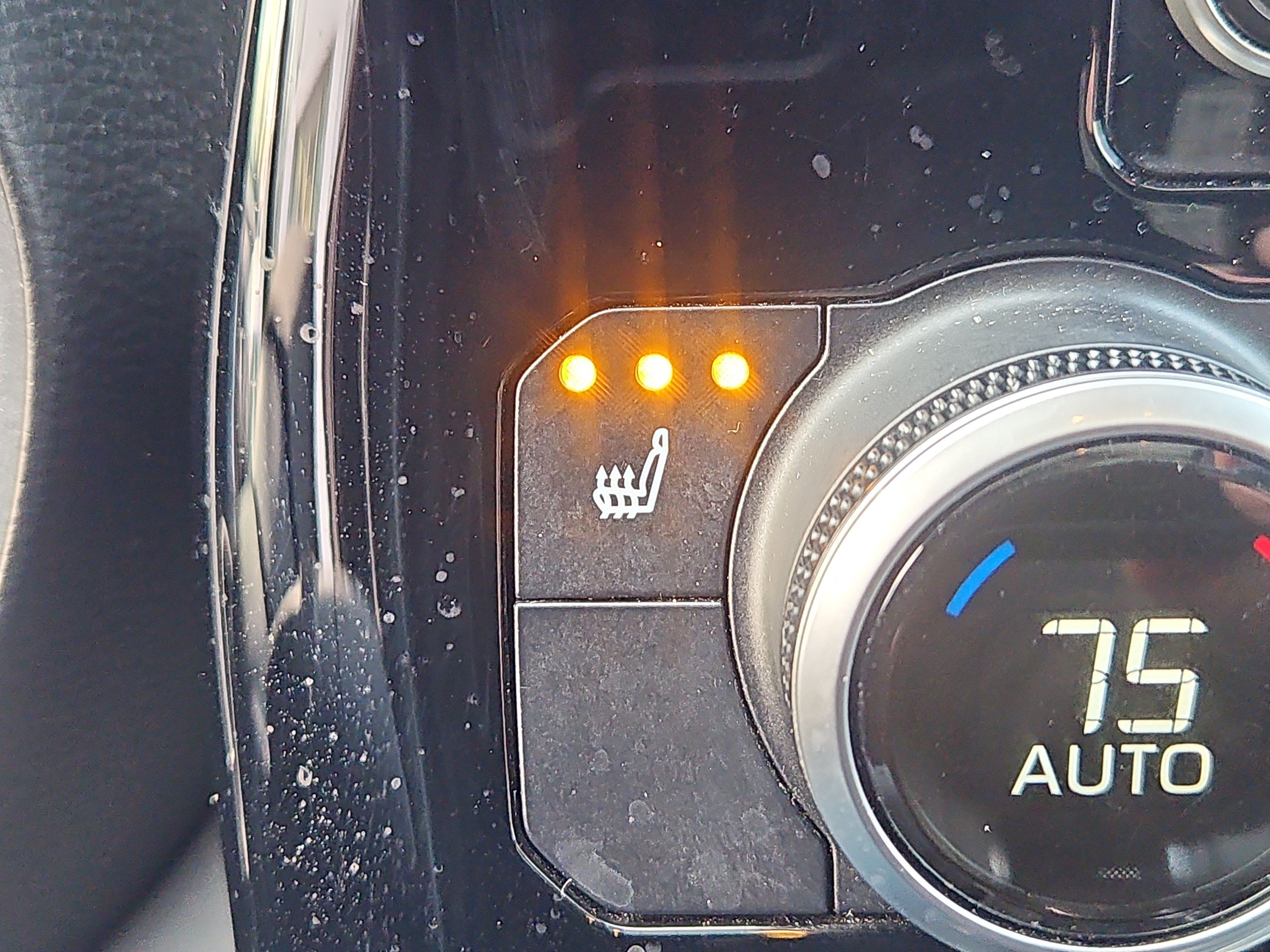 Used 2020 Toyota Highlander XLE image 10