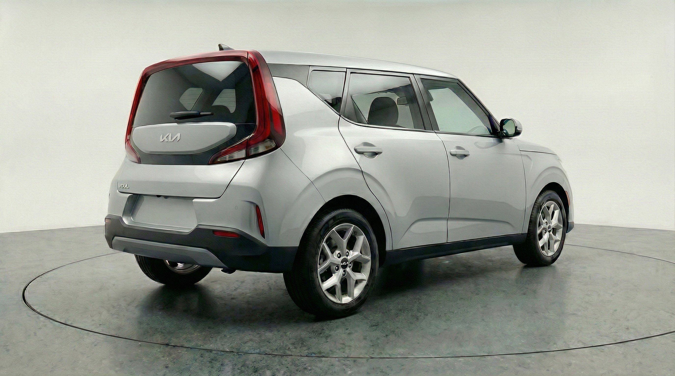 Used 2025 Kia Soul LX w/ LX Technology Package FWD image 9