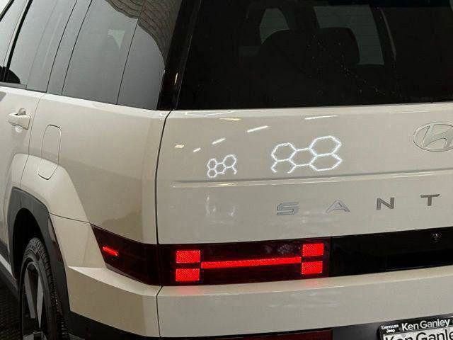 Used 2025 Hyundai Santa Fe Limited image 10
