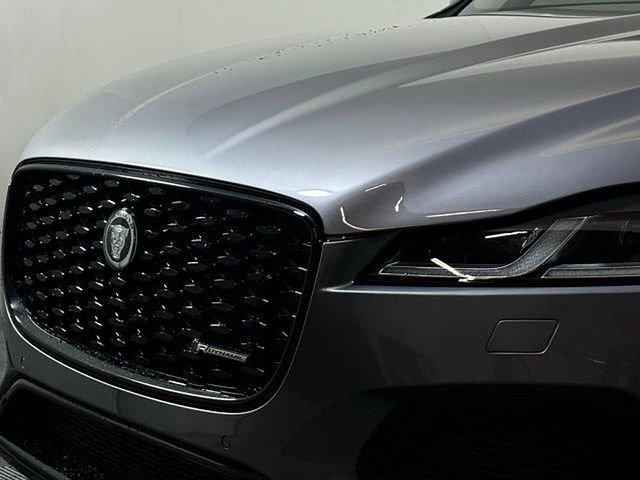 New 2025 Jaguar F-PACE R-Dynamic S image 12