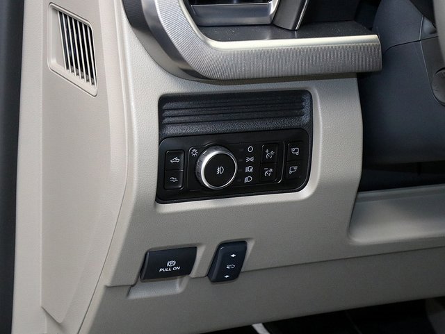 New 2026 Ford F450 Platinum w/ Platinum Plus Package image 33