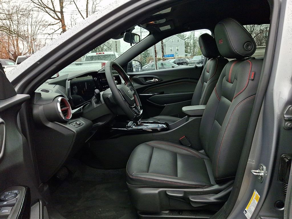 Used 2024 Chevrolet Trax RS w/ Driver Confidence Package image 13