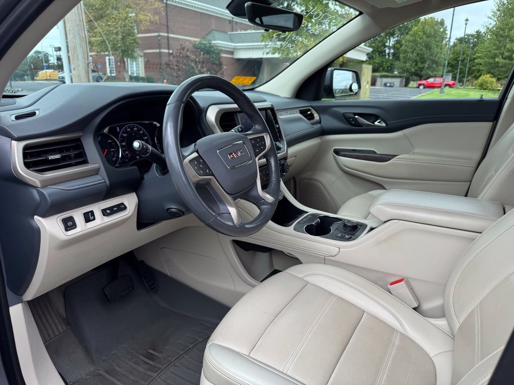 Used 2022 GMC Acadia Denali w/ Denali Ultimate Package AWD/4WD image 13