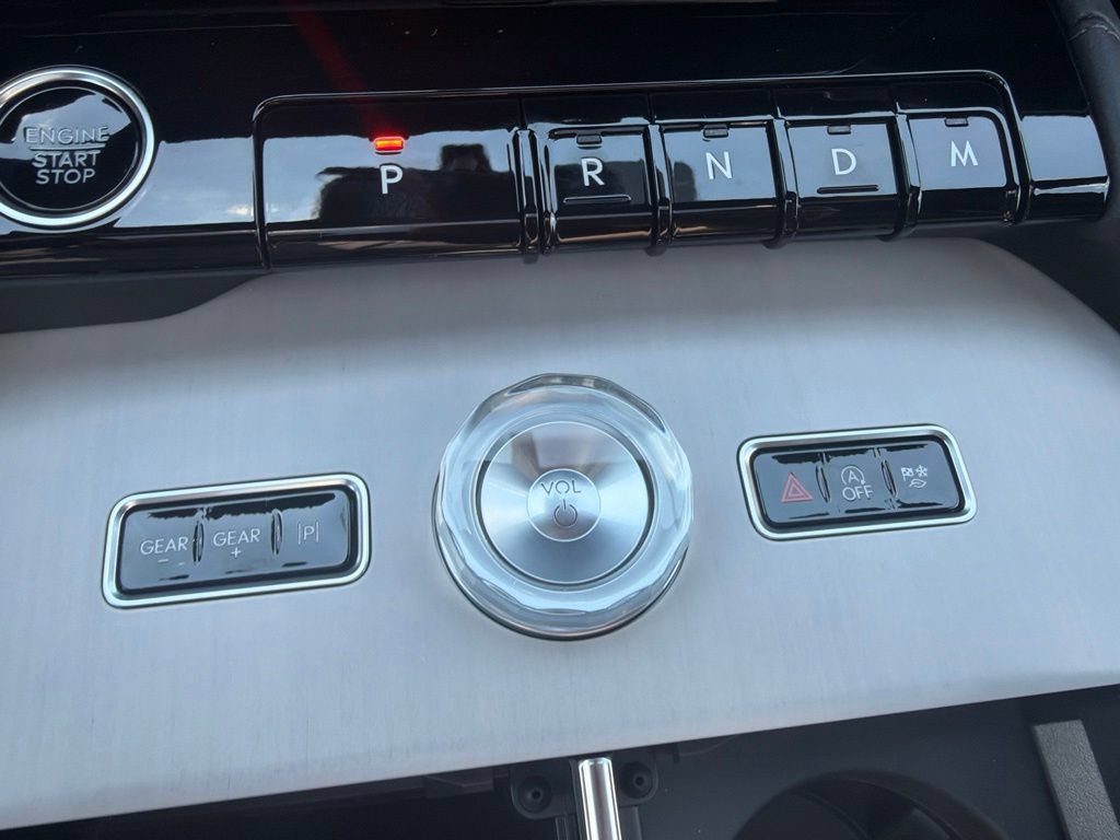 Used 2026 Lincoln Navigator L Reserve w/ Jet Appearance Package AWD/4WD image 30