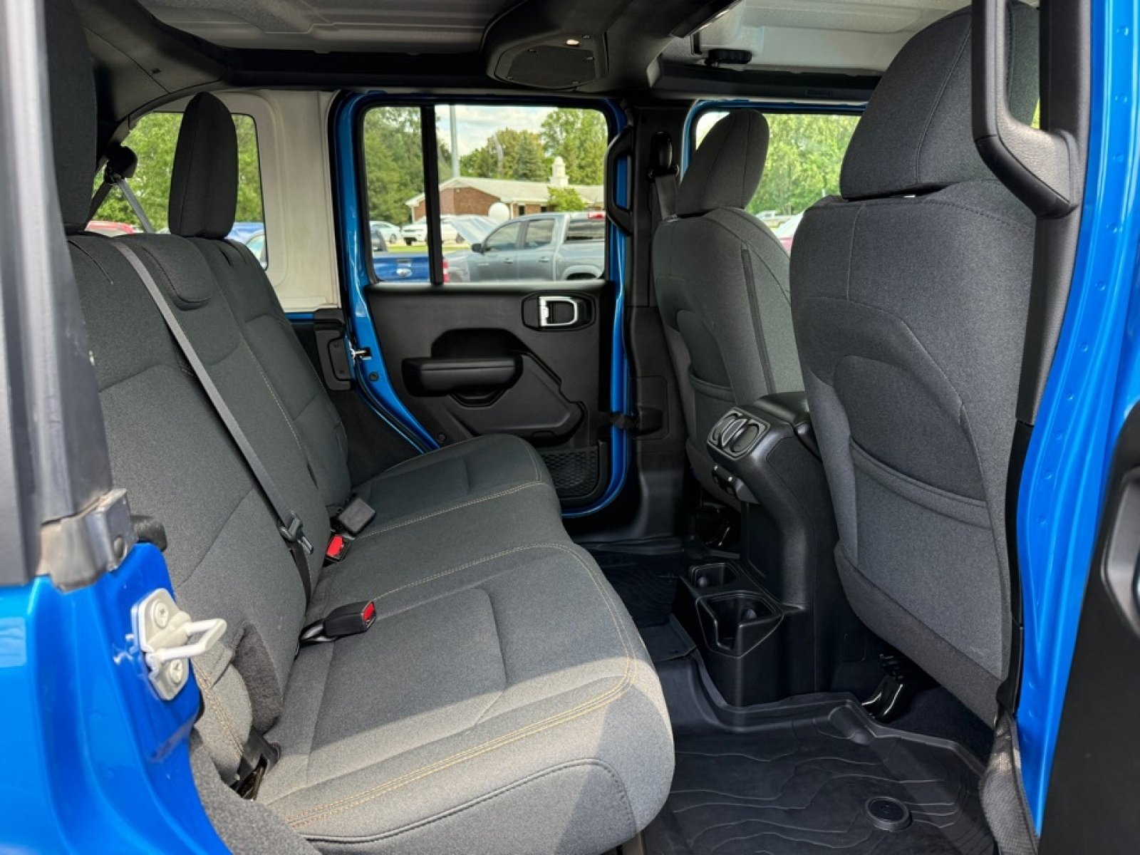 Used 2024 Jeep Wrangler Unlimited Sport AWD/4WD image 25