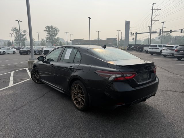 Used 2023 Toyota Camry SE w/ Convenience Package AWD/4WD image 3
