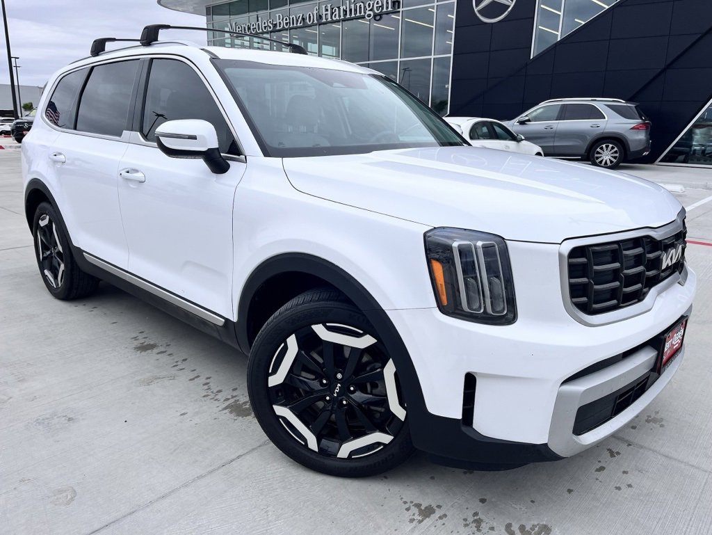 Used 2024 Kia Telluride S w/ S Sunroof Package