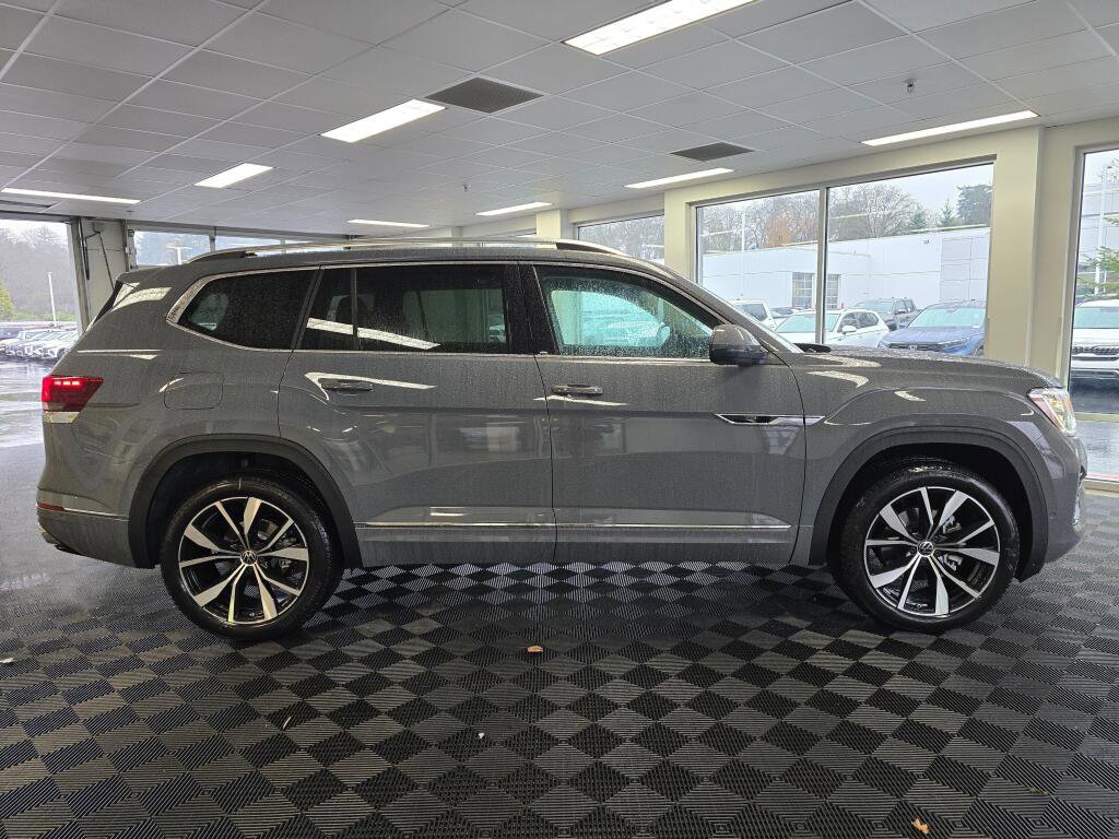 New 2026 Volkswagen Atlas SEL Premium R-Line image 3