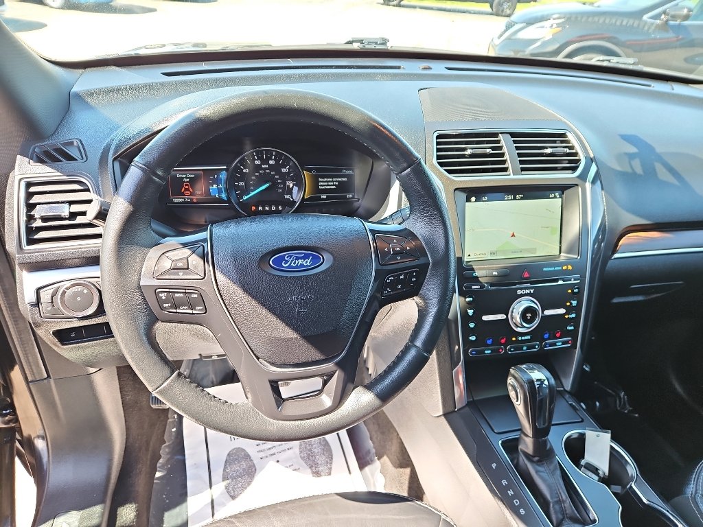 Used 2018 Ford Explorer Limited AWD/4WD image 11