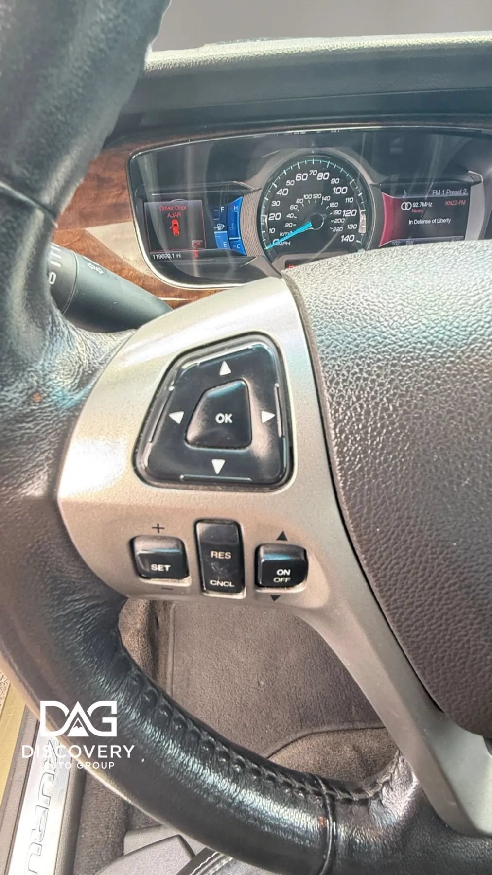 Used 2013 Ford Taurus Limited FWD image 18