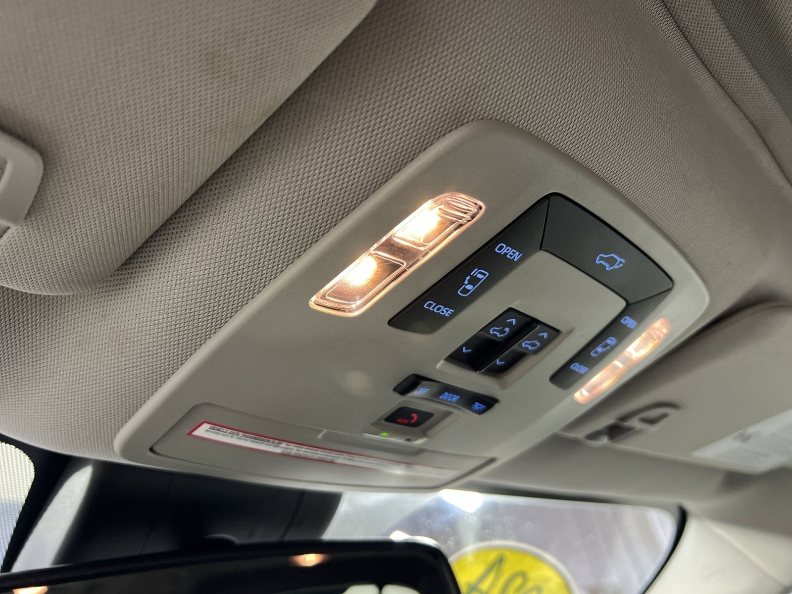 Used 2024 Toyota Sienna XLE image 35