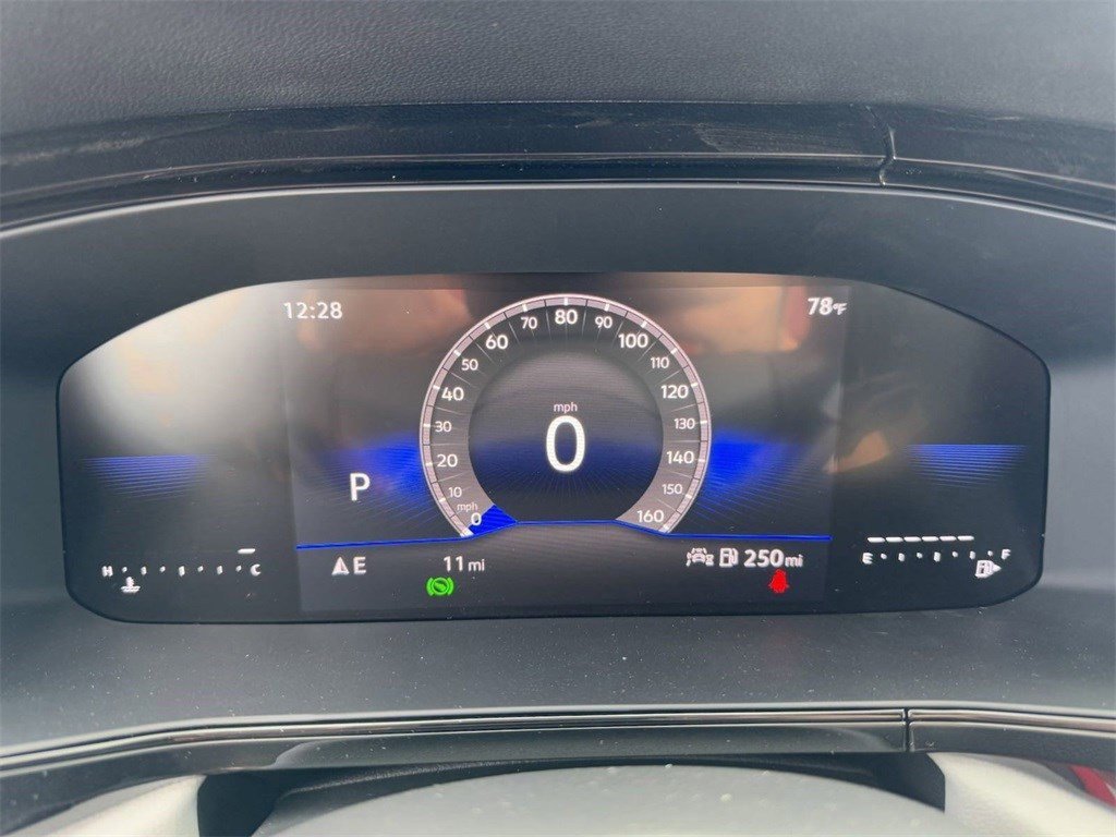 New 2024 Volkswagen Taos SE image 24