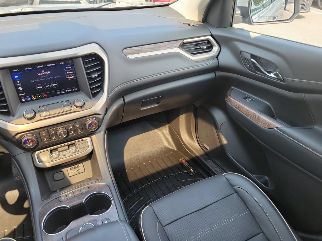Used 2020 GMC Acadia Denali w/ Denali Ultimate Package AWD/4WD image 39
