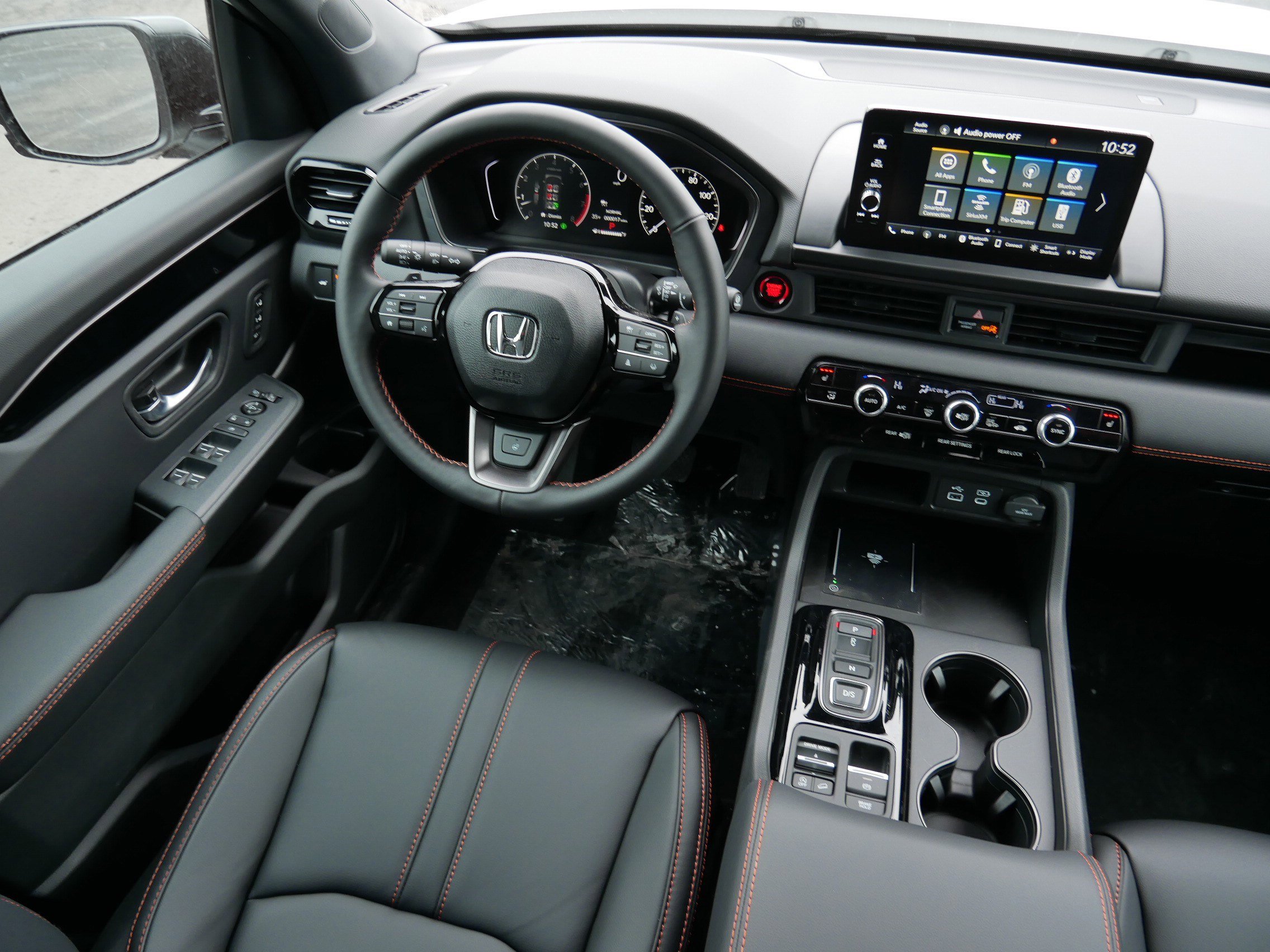 New 2025 Honda Pilot TrailSport image 9