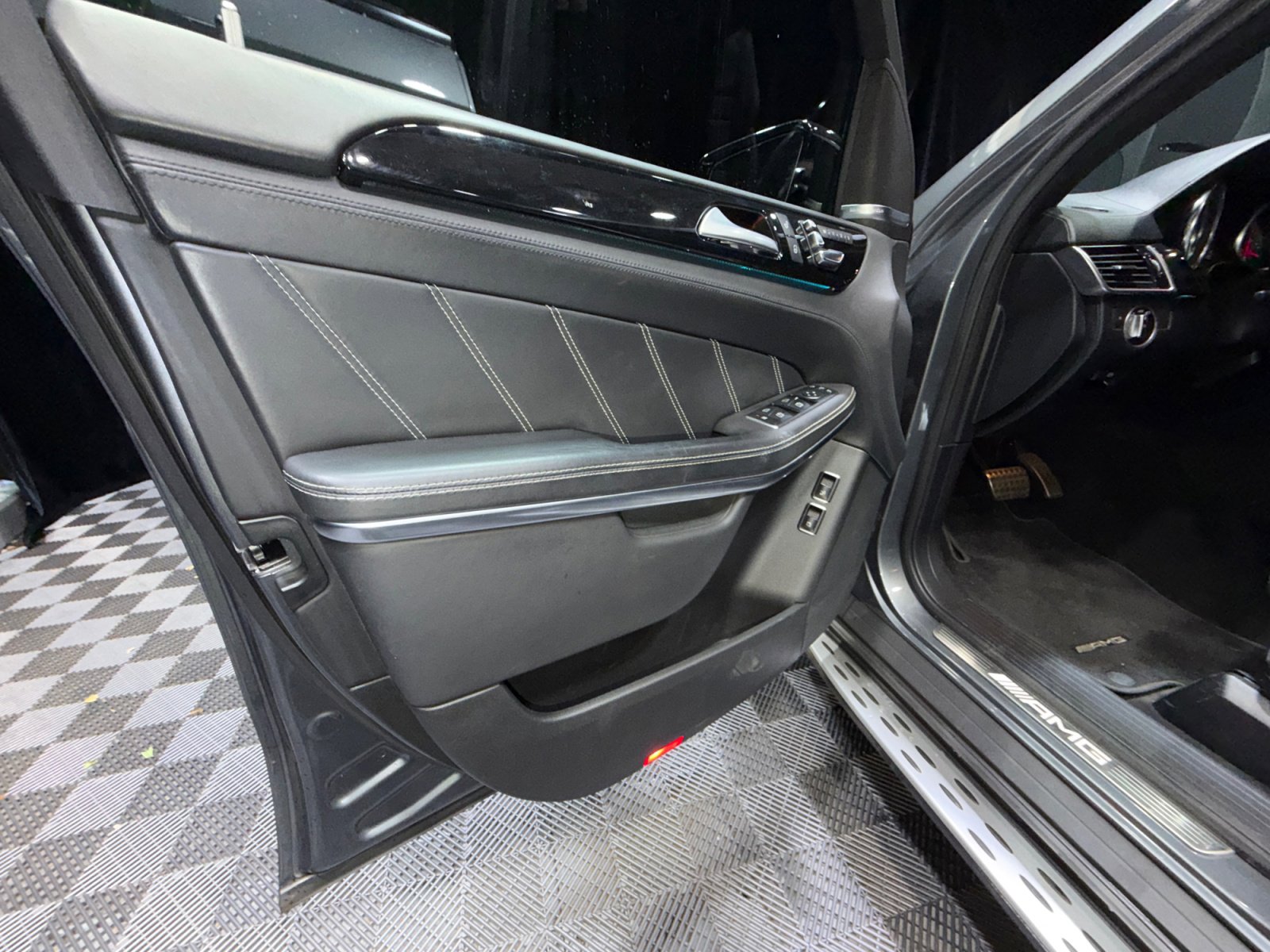 Used 2018 Mercedes-Benz GLS 63 AMG 4MATIC image 13