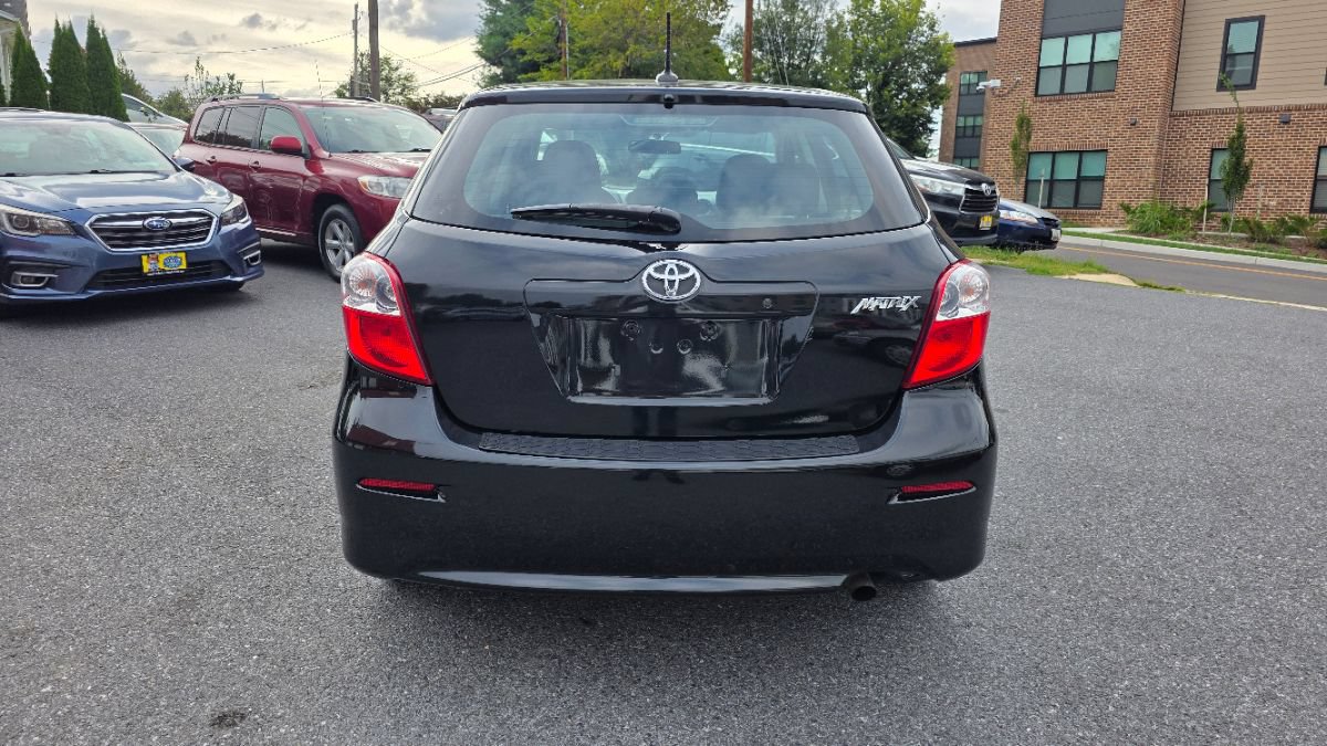 Used 2011 Toyota Matrix FWD image 6