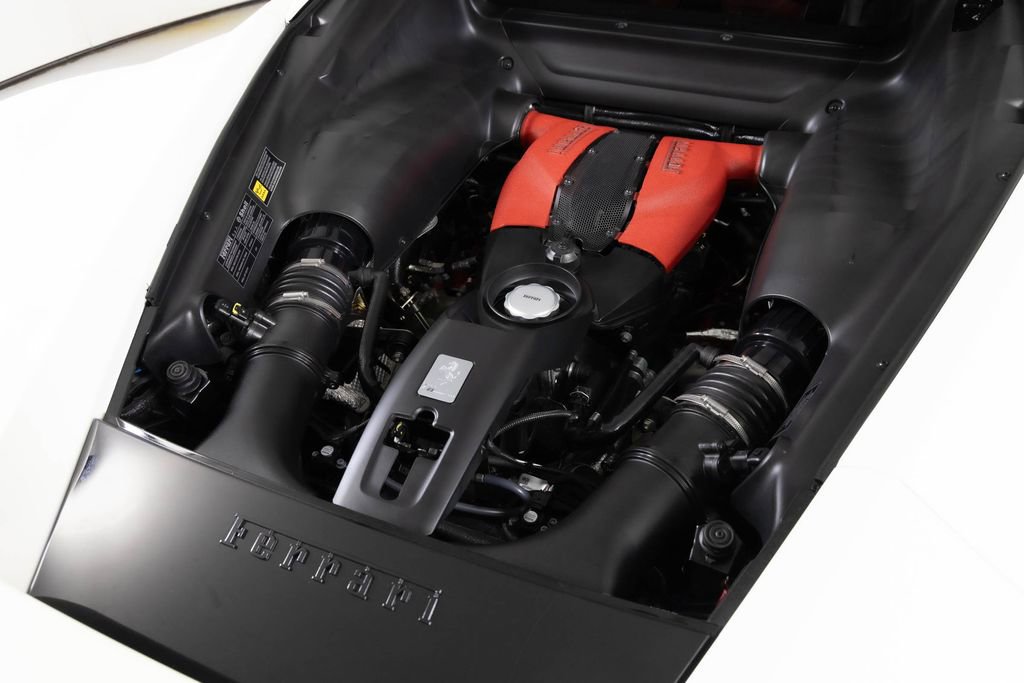 Used 2020 Ferrari F8 Tributo image 18