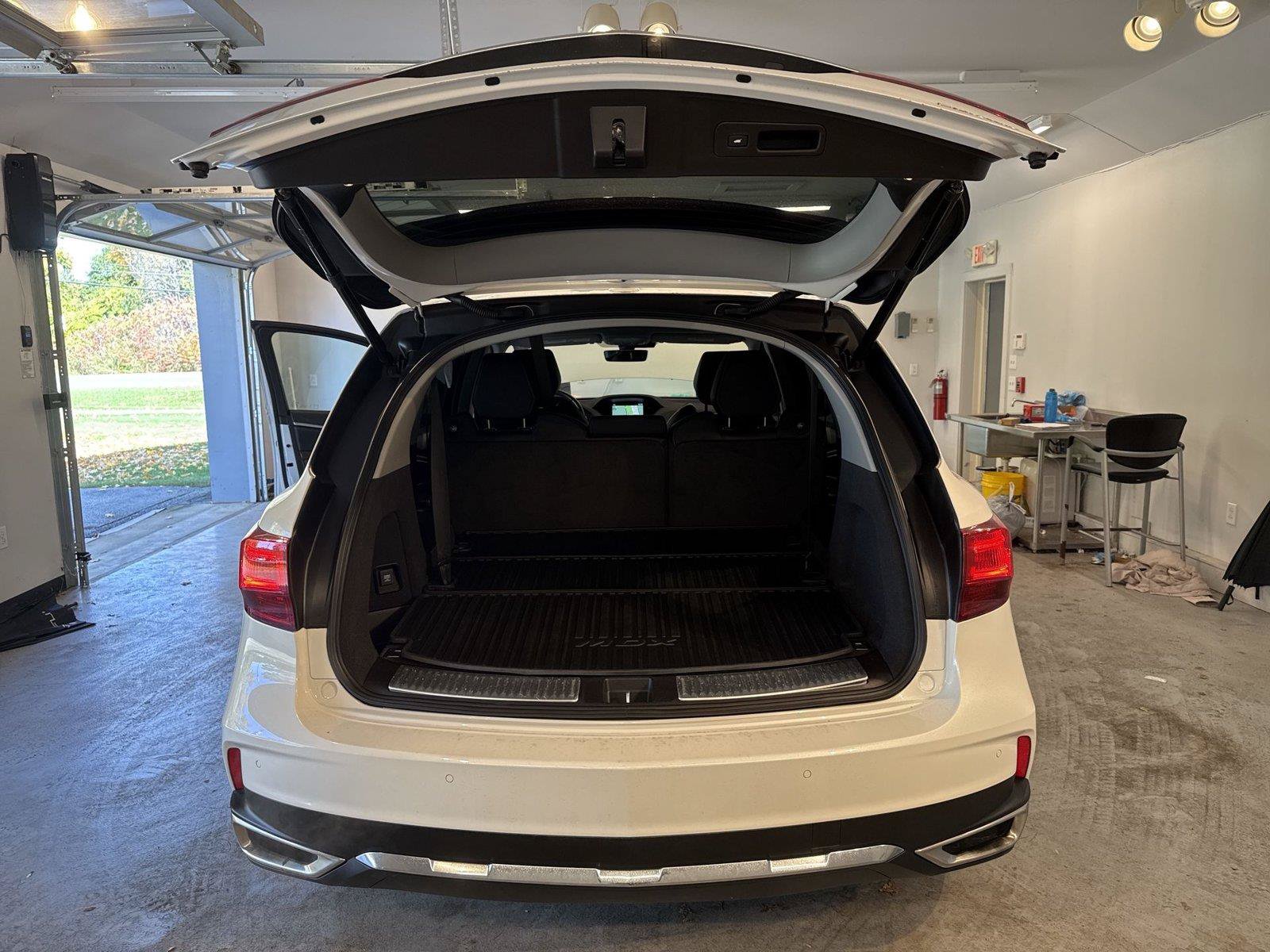 Used 2020 Acura MDX w/ Technology Package AWD/4WD image 21