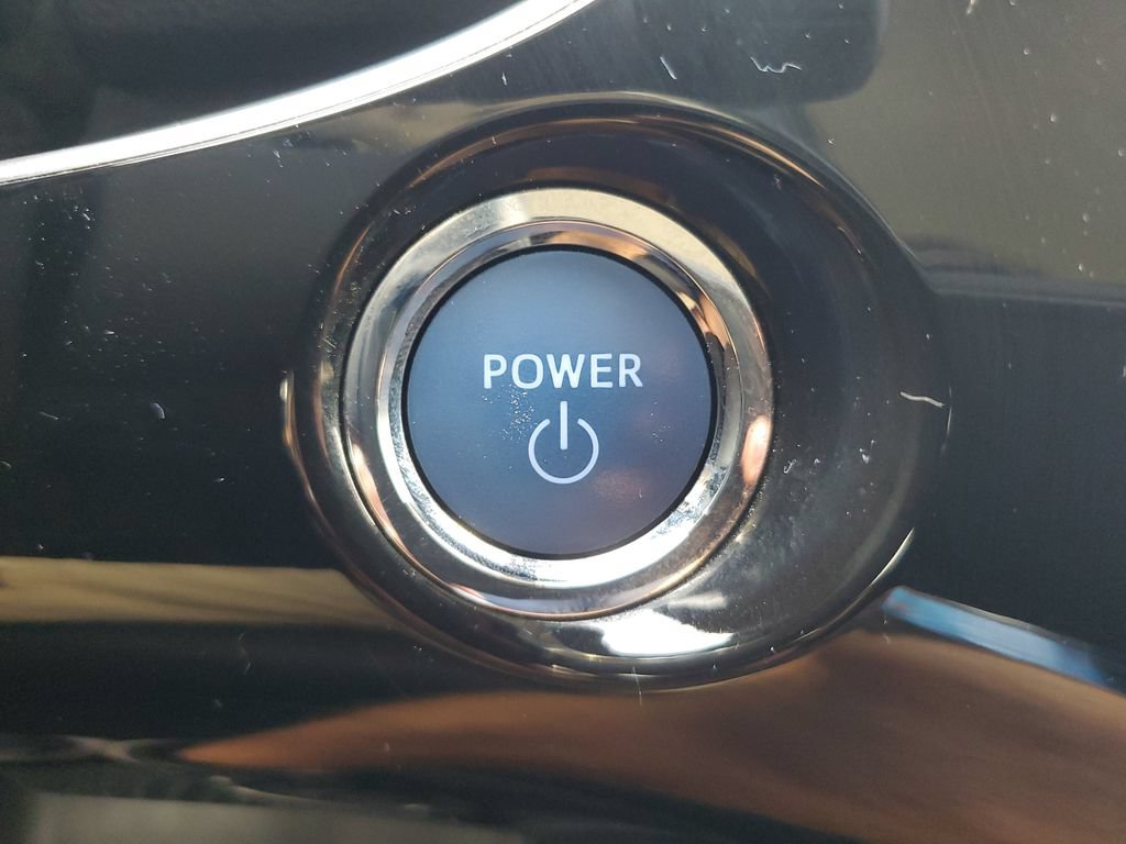 Certified 2021 Toyota Prius LE FWD image 25