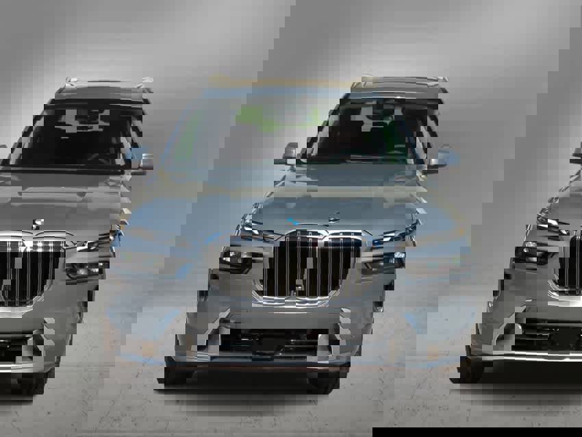 New 2026 BMW X7 xDrive40i w/ Executive Package image 3