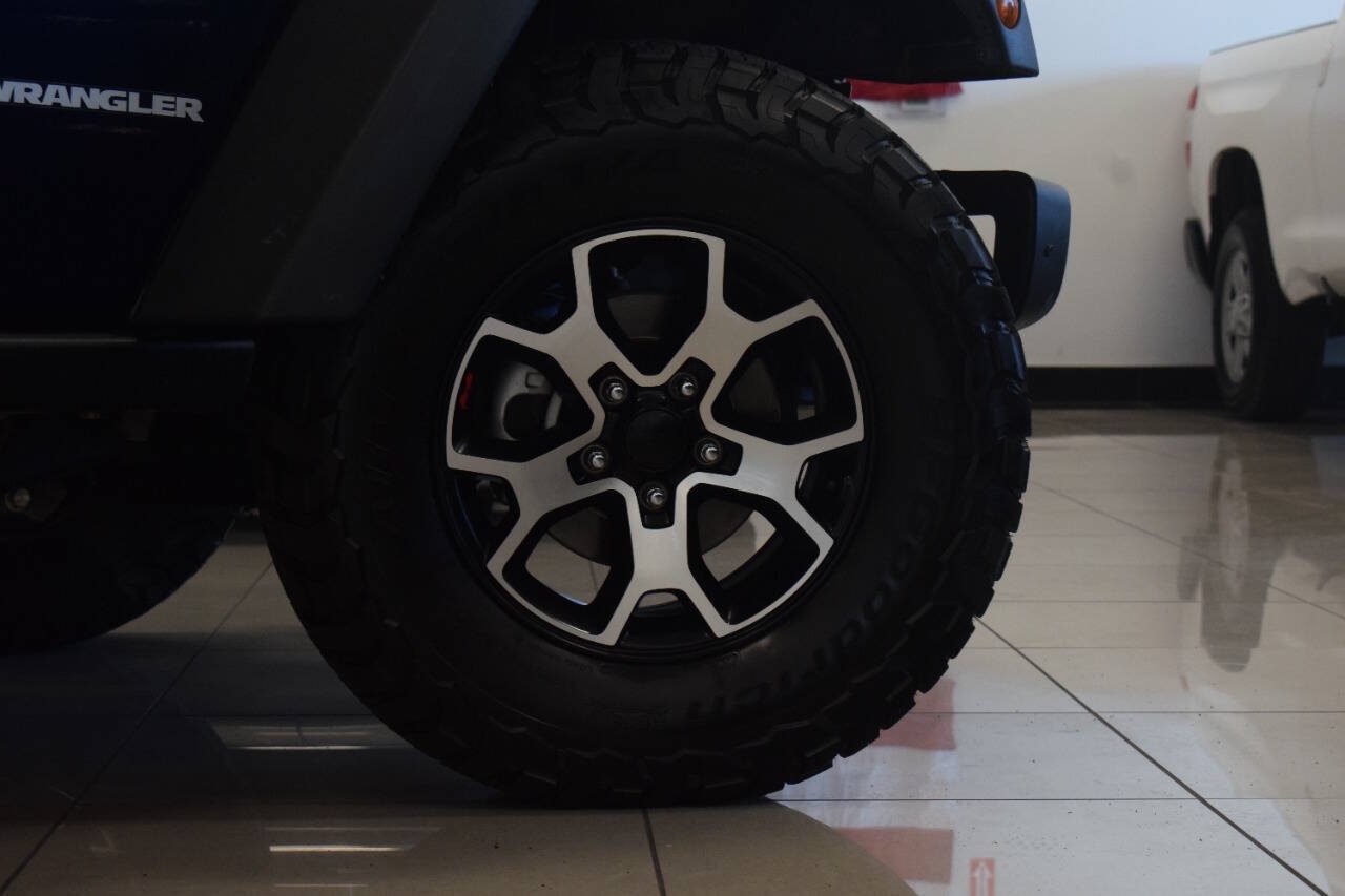 Used 2013 Jeep Wrangler Rubicon w/ PWR Convenience Group AWD/4WD image 30
