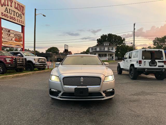 Used 2018 Lincoln Continental Premiere FWD image 3
