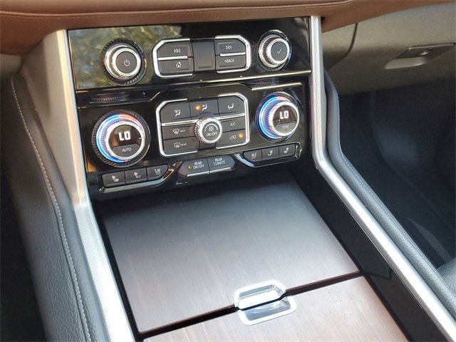 Certified 2021 GMC Yukon Denali w/ Denali Premium Package image 28