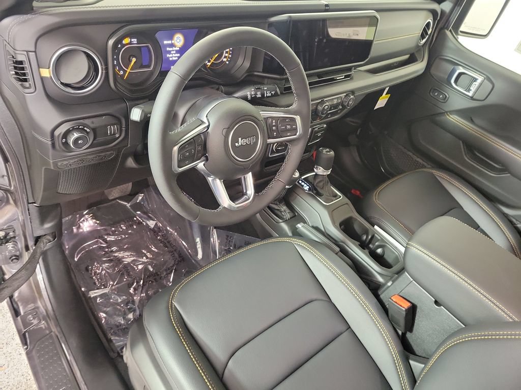 New 2026 Jeep Wrangler Unlimited Sahara w/ Technology Group AWD/4WD image 11