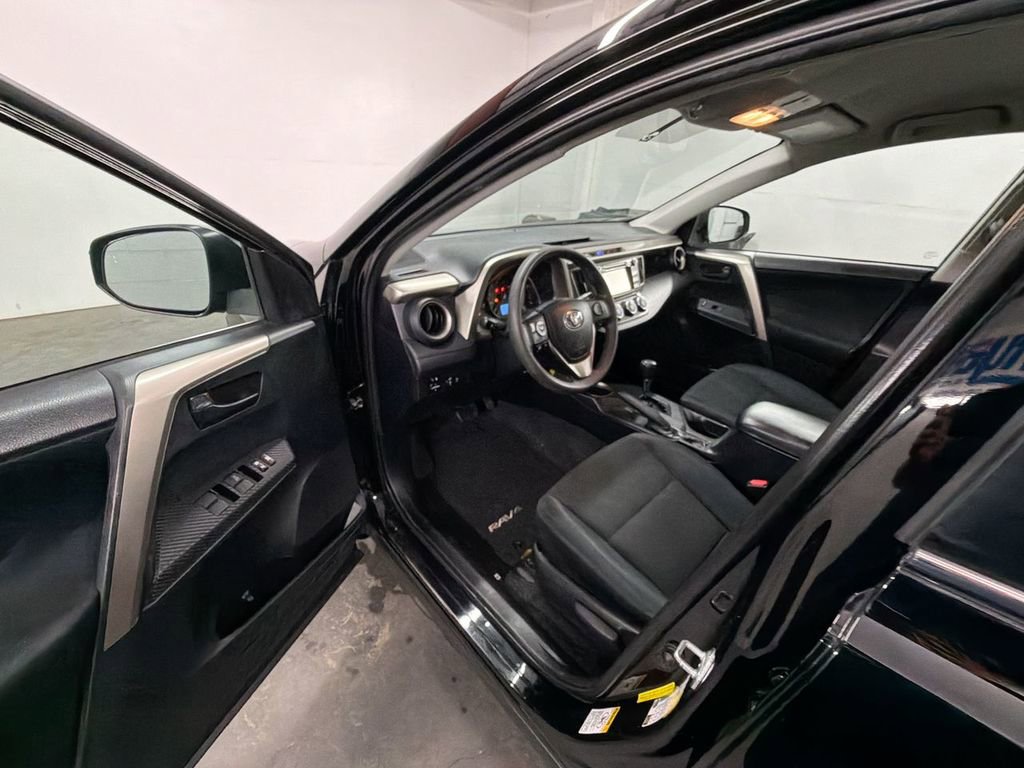 Used 2015 Toyota RAV4 LE image 10