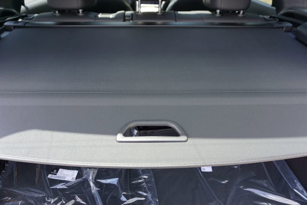 Certified 2025 Mercedes-Benz GLC 300 4MATIC image 75