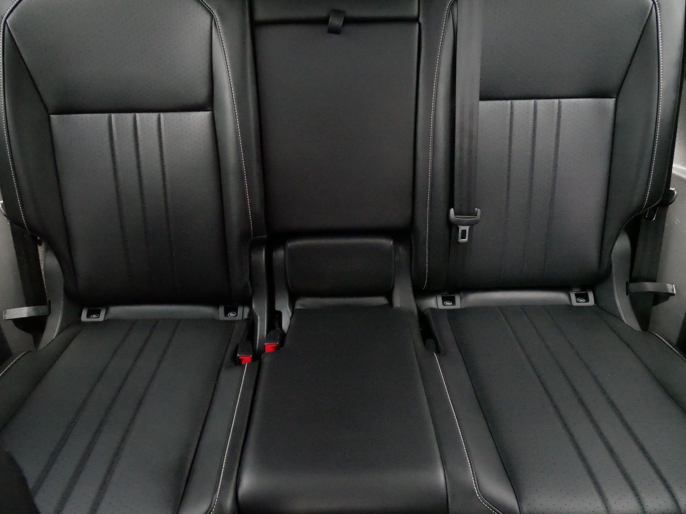 Certified 2022 Volkswagen Tiguan SE R-Line AWD/4WD image 13
