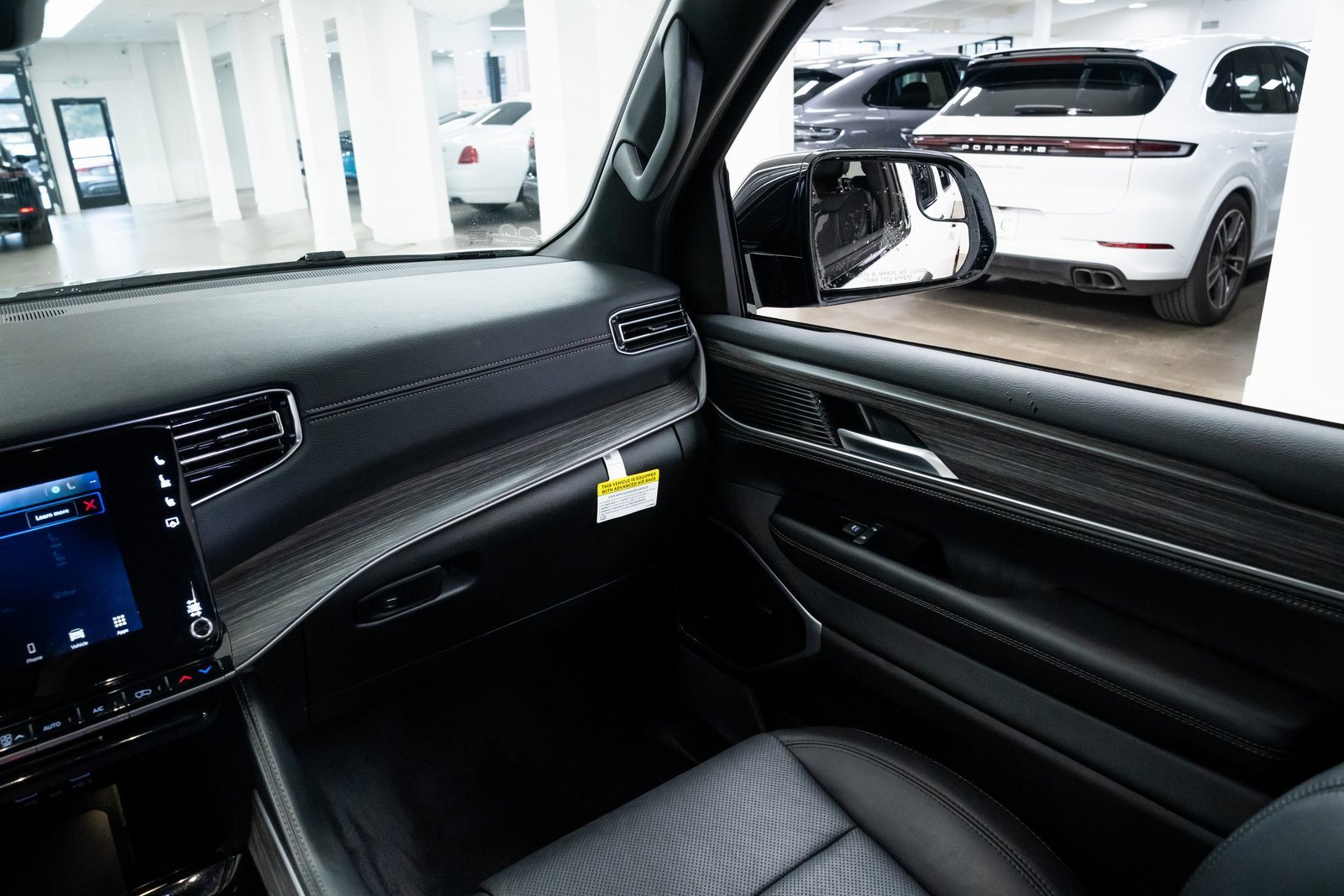 Used 2024 Jeep Wagoneer Series II w/ Convenience Group I image 11