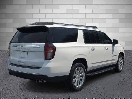 Used 2022 Chevrolet Suburban Premier w/ Premium Package AWD/4WD image 6