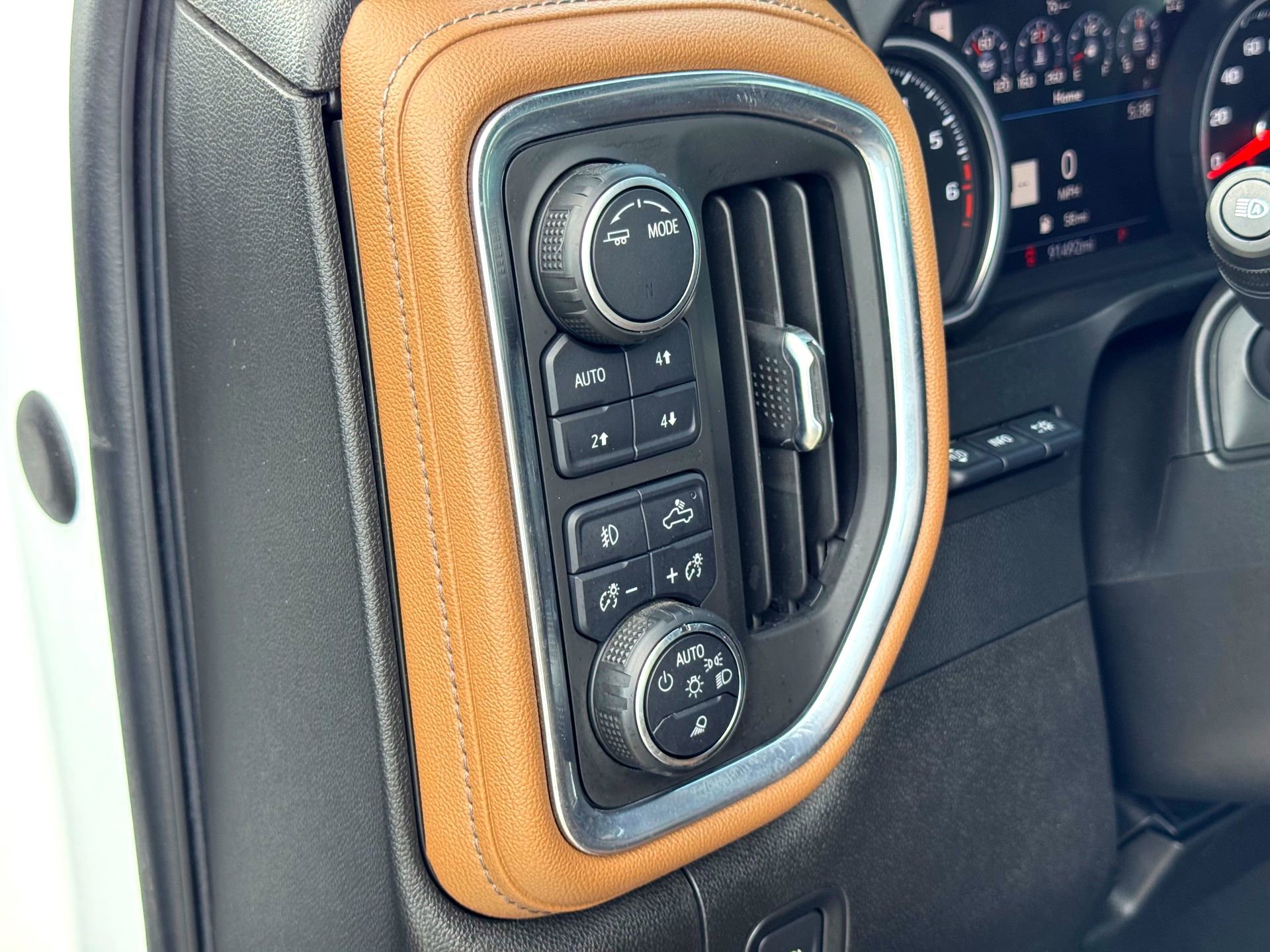 Used 2022 Chevrolet Silverado 2500 High Country w/ Z71 Off-Road Package image 13