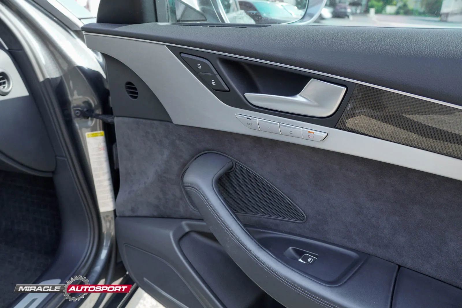 Used 2013 Audi S8 w/ Driver Assistance Pkg AWD/4WD image 29