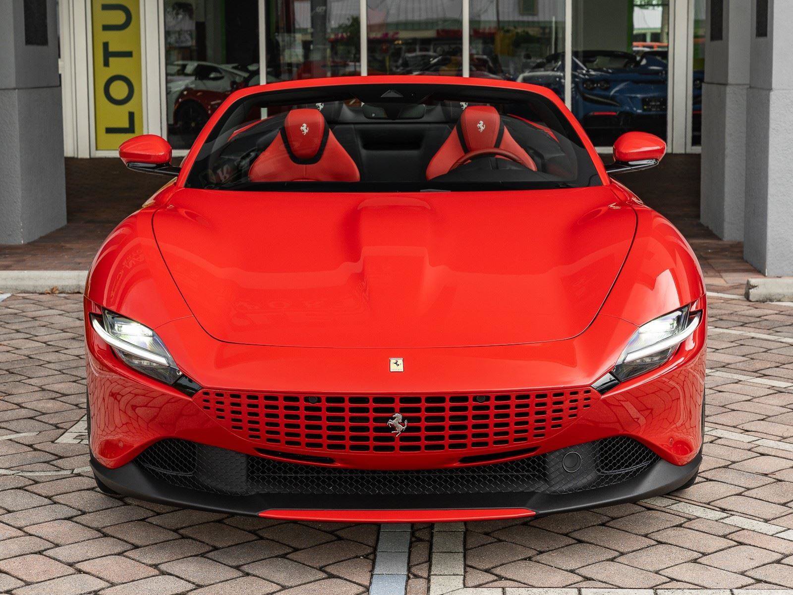 Used 2024 Ferrari Roma Spider RWD image 25
