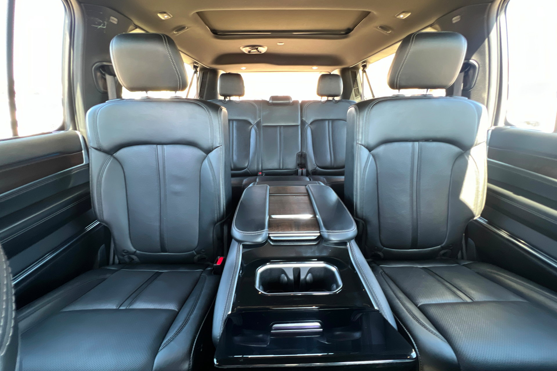 Used 2024 Jeep Grand Wagoneer L 4WD image 25