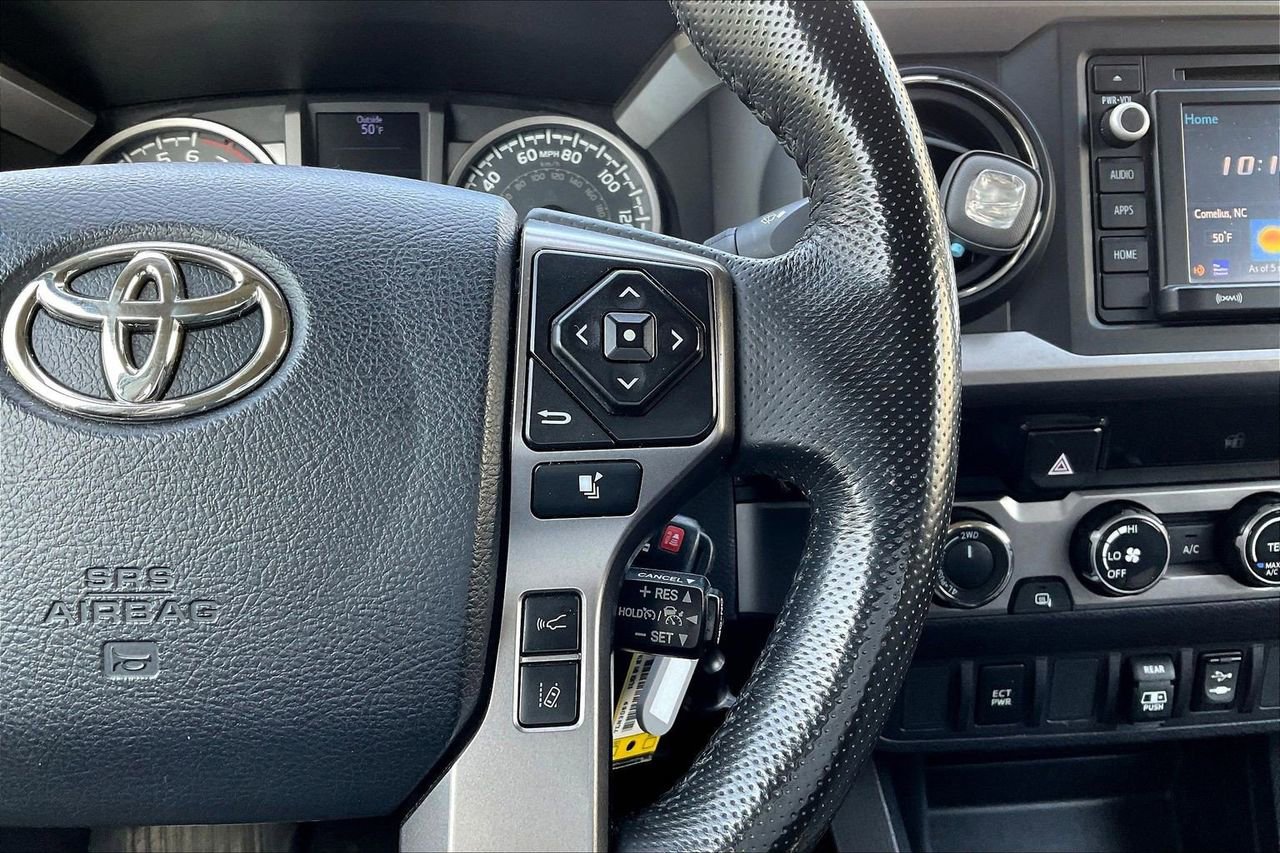 Used 2018 Toyota Tacoma SR5 AWD/4WD image 29