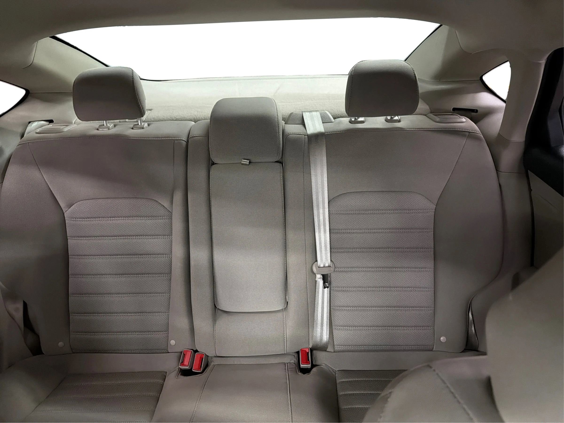 Used 2020 Ford Fusion SE FWD image 26