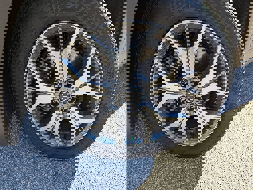 Certified 2021 Kia Seltos EX image 31