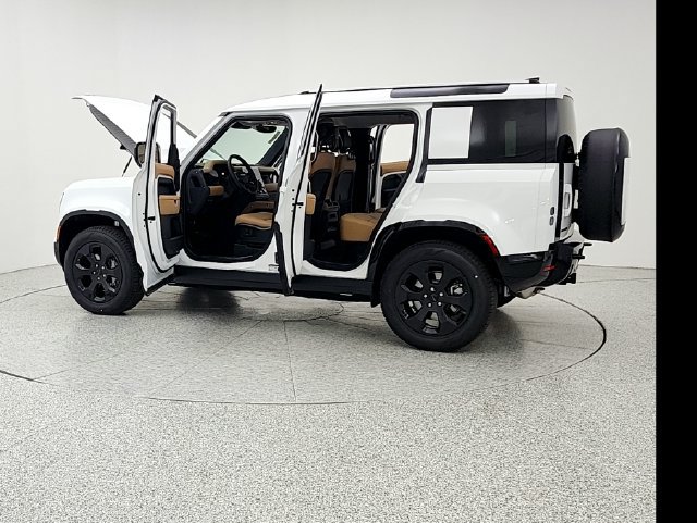 New 2026 Land Rover Defender 110 X-Dynamic SE AWD/4WD image 12