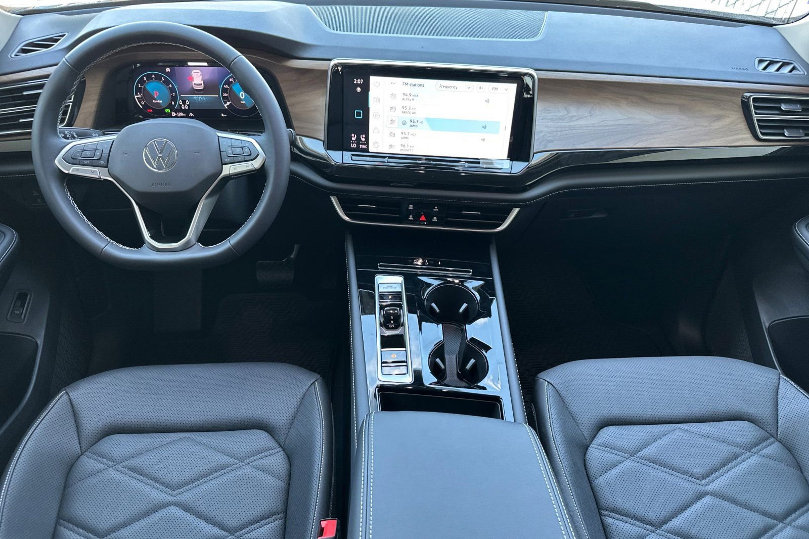 New 2026 Volkswagen Atlas SE image 12