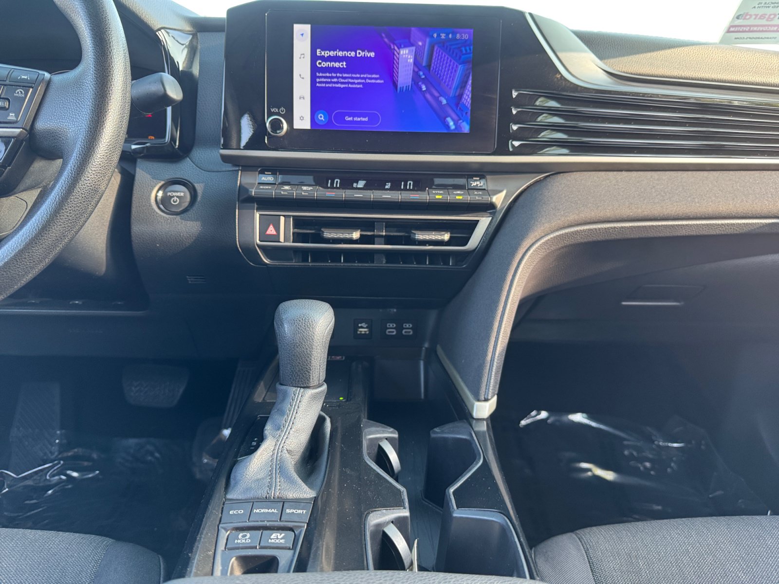 Used 2025 Toyota Camry LE FWD image 11