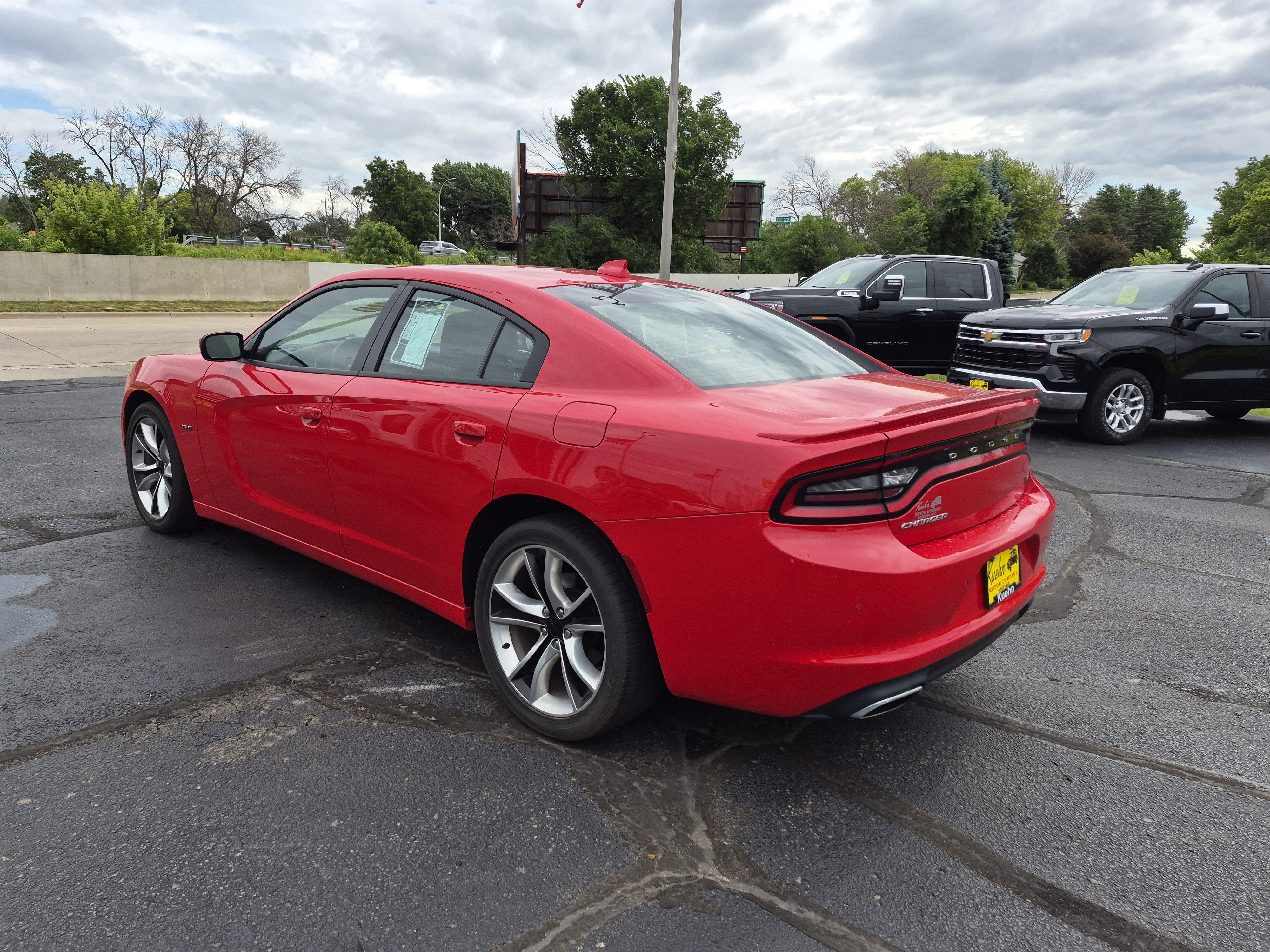 Used 2016 Dodge Charger R/T RWD image 6